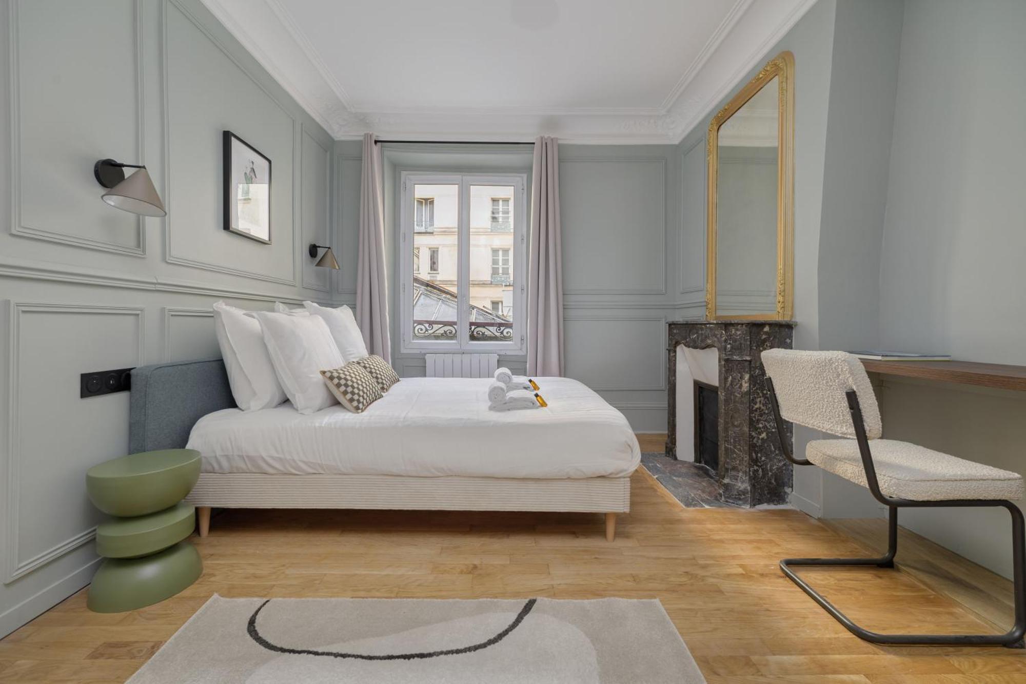 Poetic Stay - Saint Lazare Париж Экстерьер фото