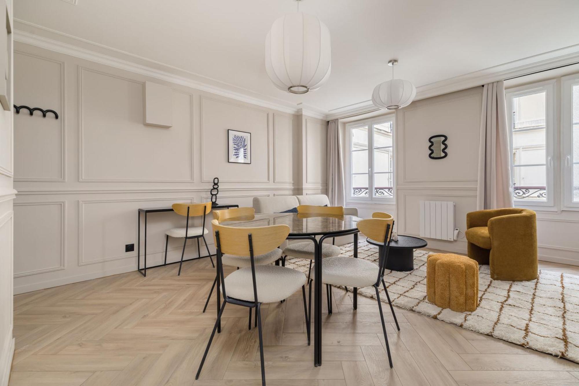 Poetic Stay - Saint Lazare Париж Экстерьер фото