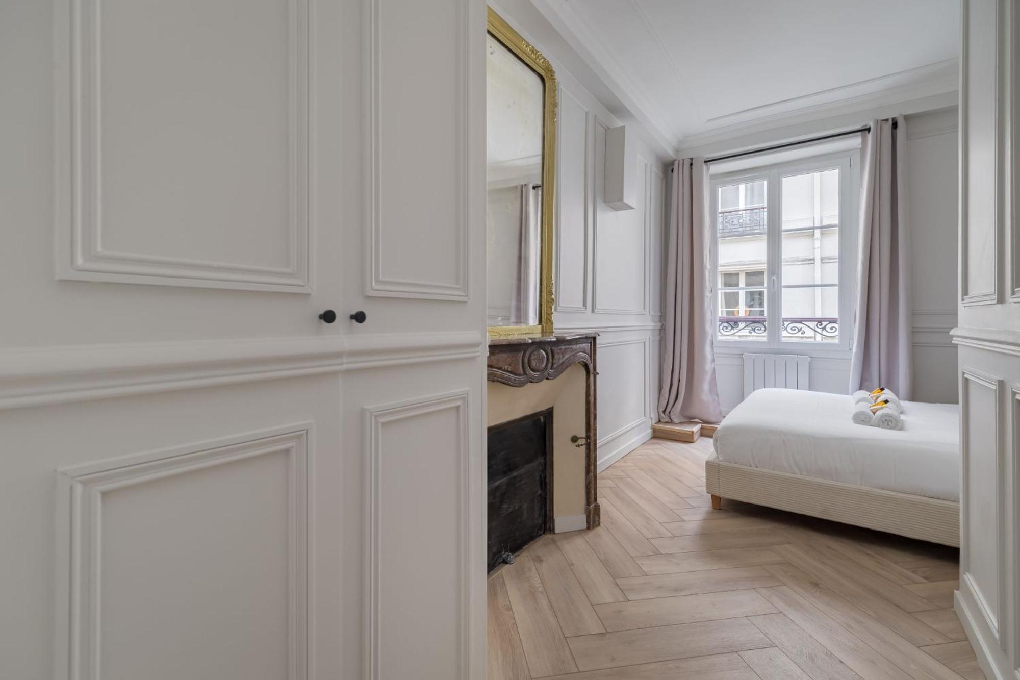 Poetic Stay - Saint Lazare Париж Экстерьер фото