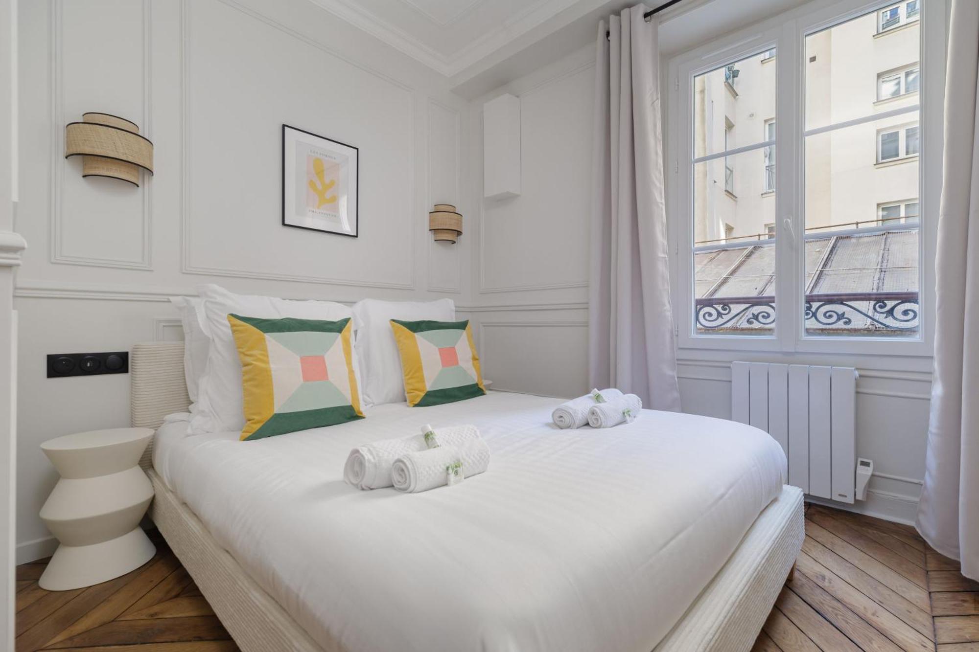 Poetic Stay - Saint Lazare Париж Экстерьер фото